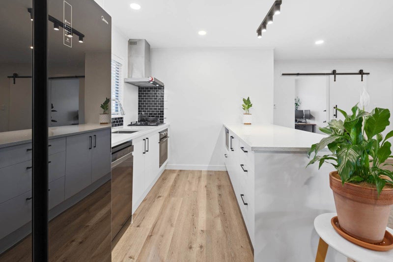 66A Elliott Avenue, Bayview, Auckland - Carousel 1