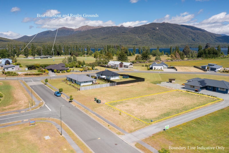 9 Breaksea Street, Te Anau, Te Anau - Carousel 2