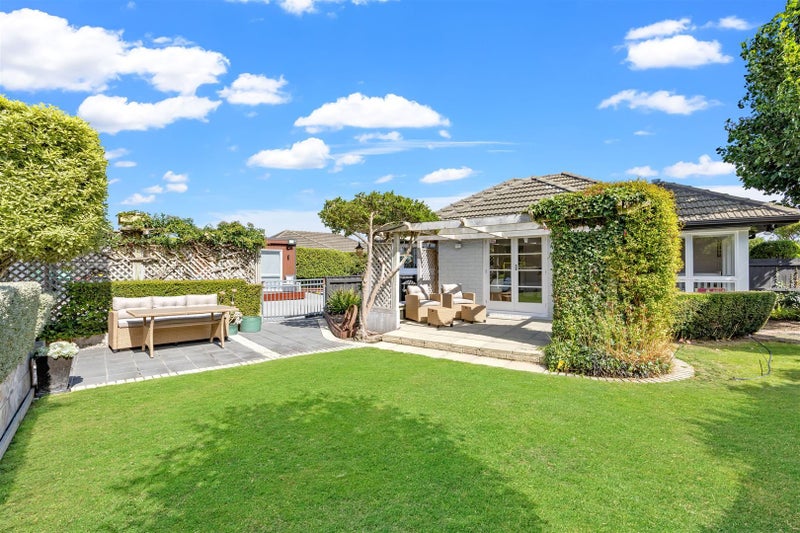 30 Wimborne Crescent, Aranui, Christchurch - Carousel 1