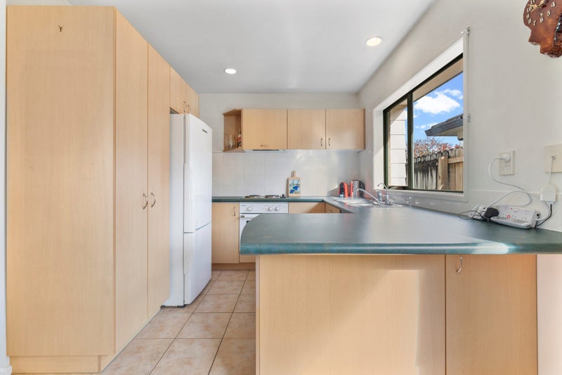 11 Carnoustie Drive, Wattle Downs, Auckland - Carousel 2