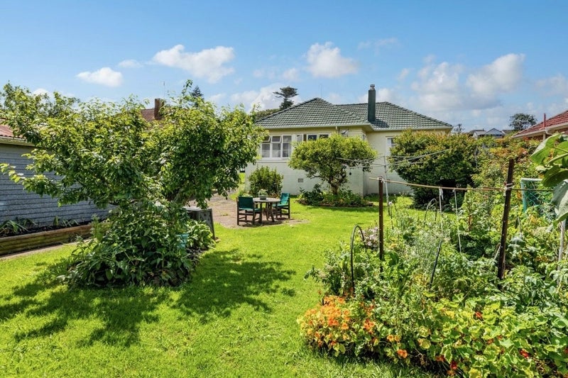 49 Fearon Avenue, Mount Roskill, Auckland - Carousel 2