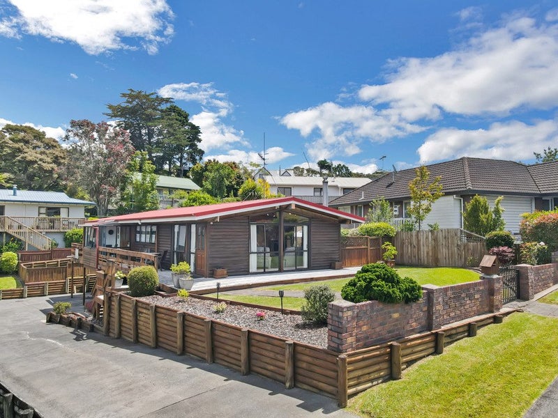 3 Claret Place, Henderson, Auckland - Carousel 2