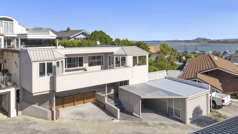 1/29 Devon Road, Bucklands Beach, Auckland - Carousel 2