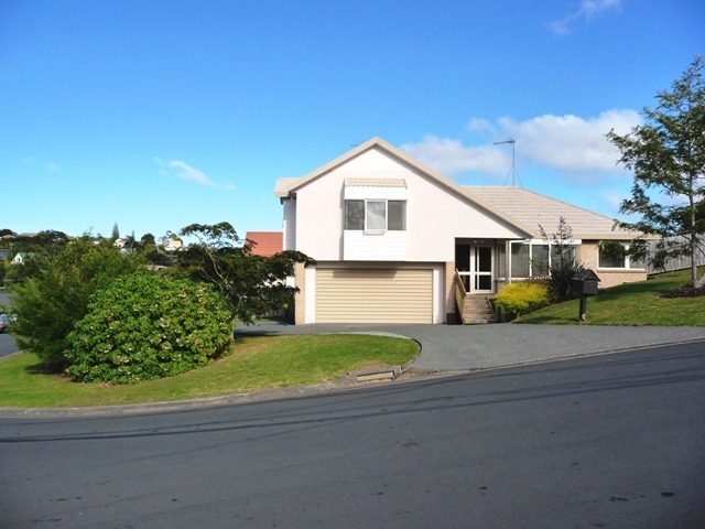 14 Ellenbury Place, Stanmore Bay, Whangaparaoa - Carousel 1