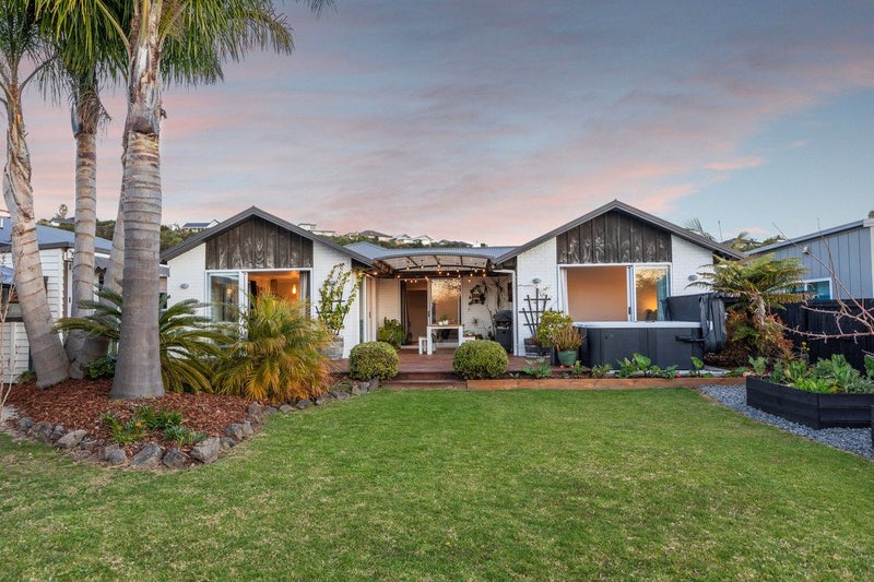 9 Bracken Mews, Pyes Pa, Tauranga - Carousel 2