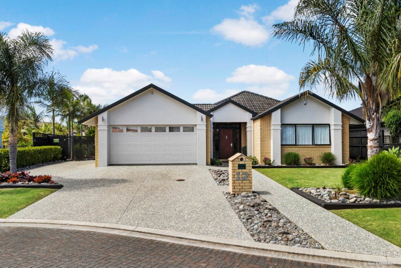 12 Piriti Drive, Te Atatu Peninsula, Auckland - Carousel 1