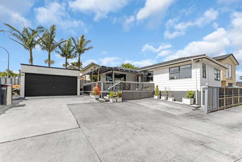 97 Everglade Drive, Totara Heights, Auckland - Carousel 1