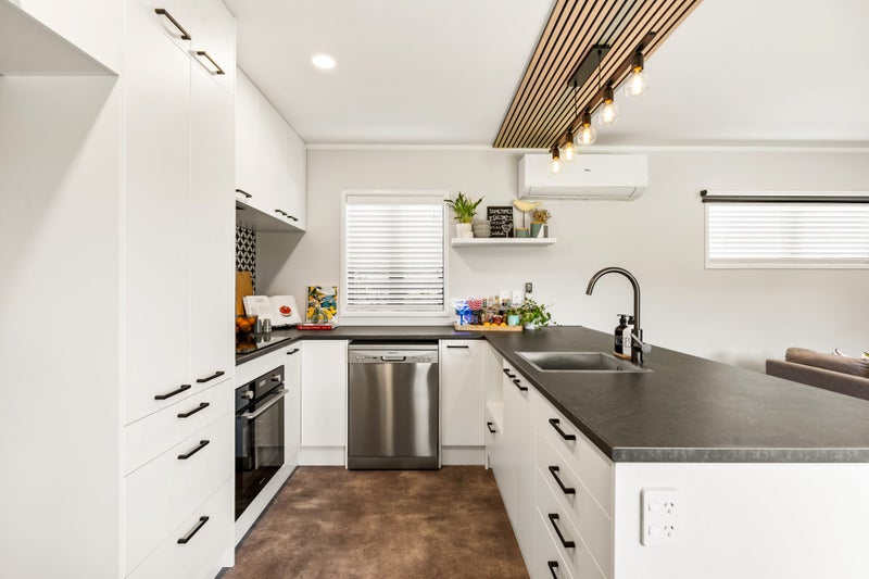 18A Williams Street, Marewa, Napier - Carousel 1