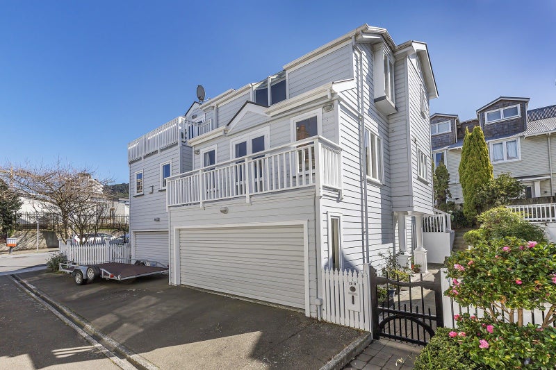 12B Hobson Street, Thorndon, Wellington - Carousel 1