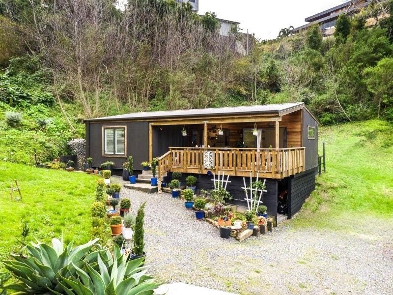 16 Burke Street, Hospital Hill, Napier - Carousel 1