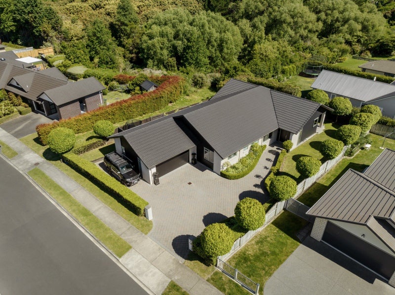 10 Bertrowe Drive, Ohauiti, Tauranga - Carousel 1