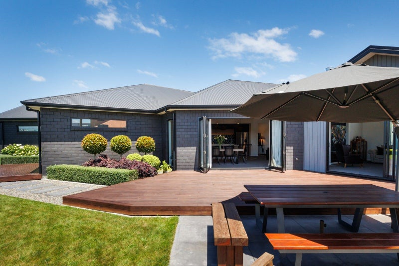 9 Fairway Grove, Hokowhitu, Palmerston North - Carousel 32