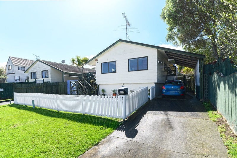 2/40 Gatman Street, Birkdale, Auckland - Carousel 17
