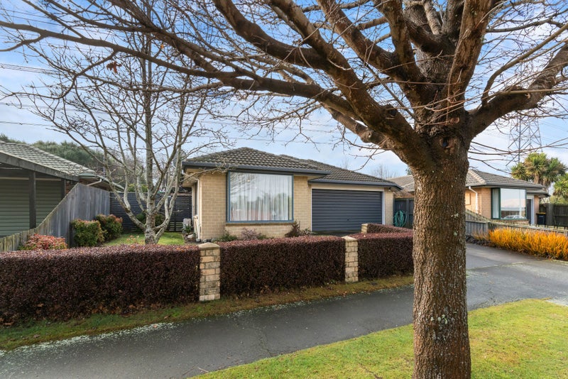 12 Showgate Avenue, Sockburn, Christchurch - Carousel 1