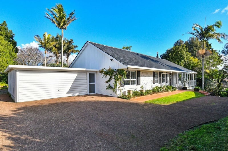 44 Callis Avenue, Opaheke, Papakura - Carousel 11