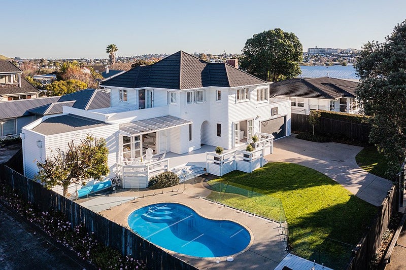 145 Riddell Road, Glendowie, Auckland - Carousel 1