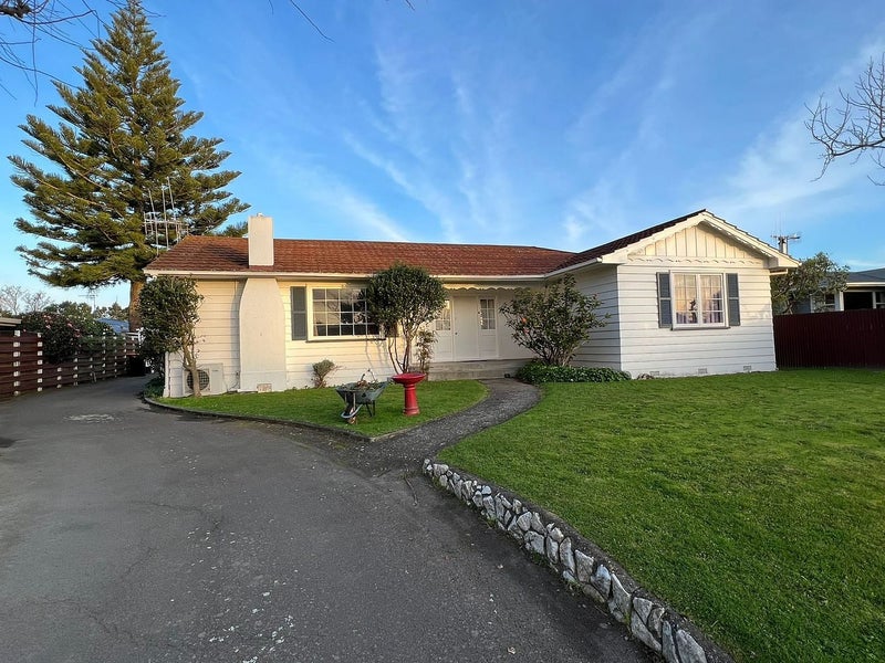 6 Henare Street, West End, Palmerston North - Carousel 1