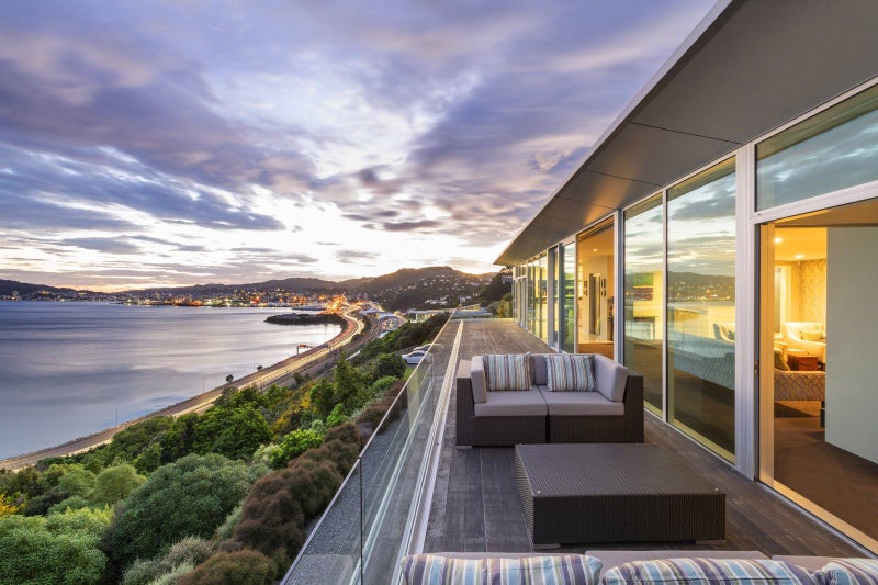 15 Sovereign Point, Kaiwharawhara, Wellington - Carousel 1