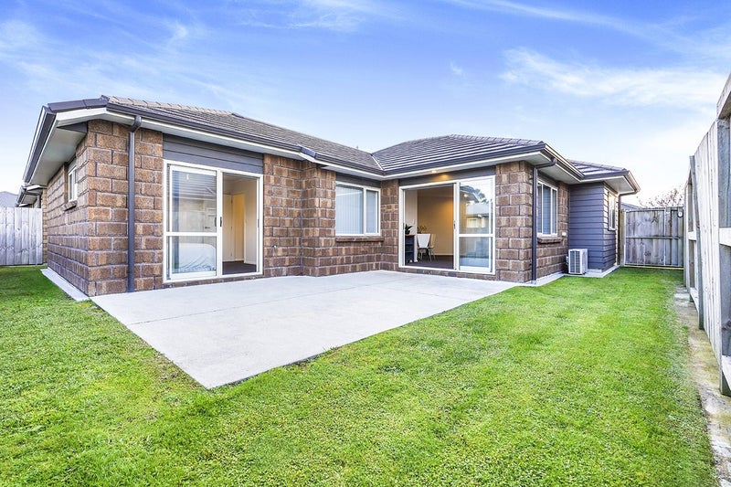 17 Charlotte Crescent, Dinsdale, Hamilton - Carousel 2