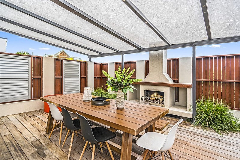 3 Marua Palm Grove, Timberlea, Upper Hutt - Carousel 1