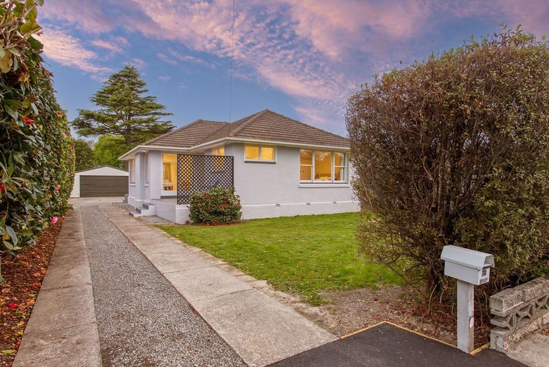 70 Brookside Terrace, Bryndwr, Christchurch - Carousel 1