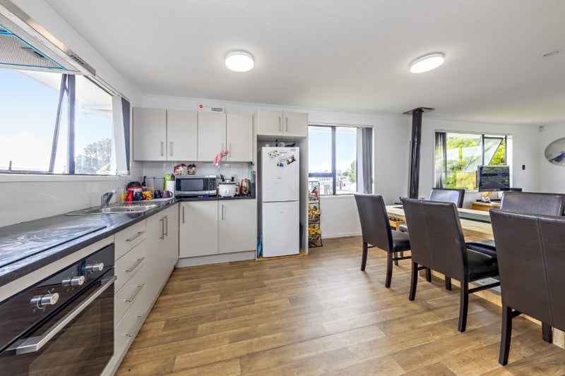 38 Burundi Avenue, Clendon Park, Auckland - Carousel 2