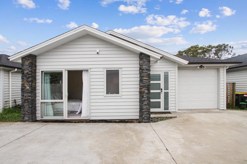 17B Orly Avenue, Mangere, Auckland - Carousel 1