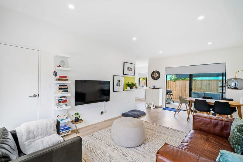 66C Donovan Avenue, Massey, Auckland - Carousel 1