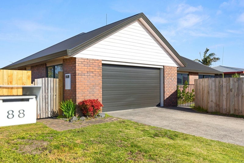 88 Evans Road, Papamoa Beach, Papamoa - Carousel 1