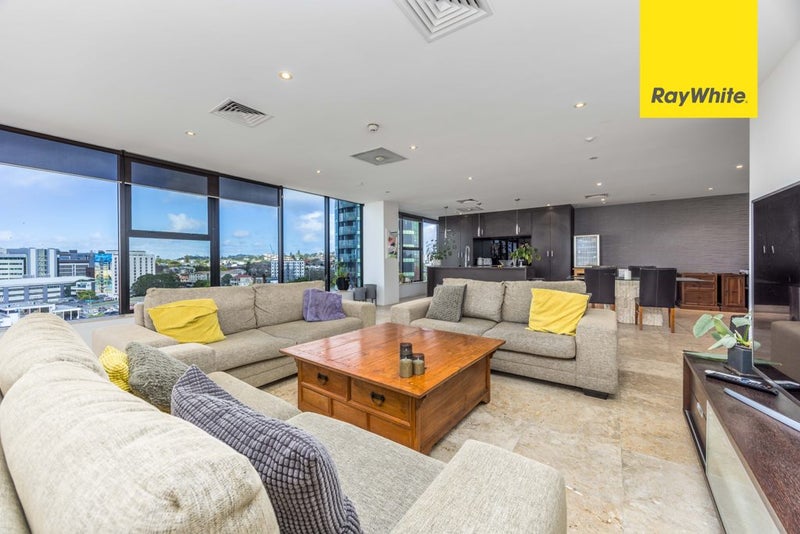 8D/2 St Martins Lane, Grafton, Auckland - Carousel 1