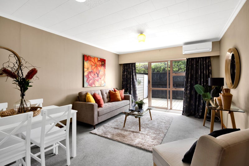 2/47 Record Street, Fitzroy, New Plymouth - Carousel 1