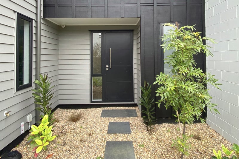 37B Tawhiri Road, One Tree Hill, Auckland - Carousel 1