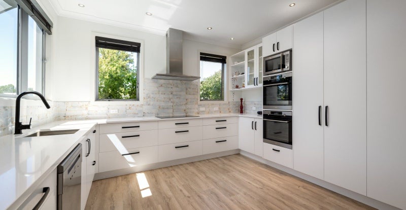 5 Roussel Place, Springlands, Blenheim - Carousel 2