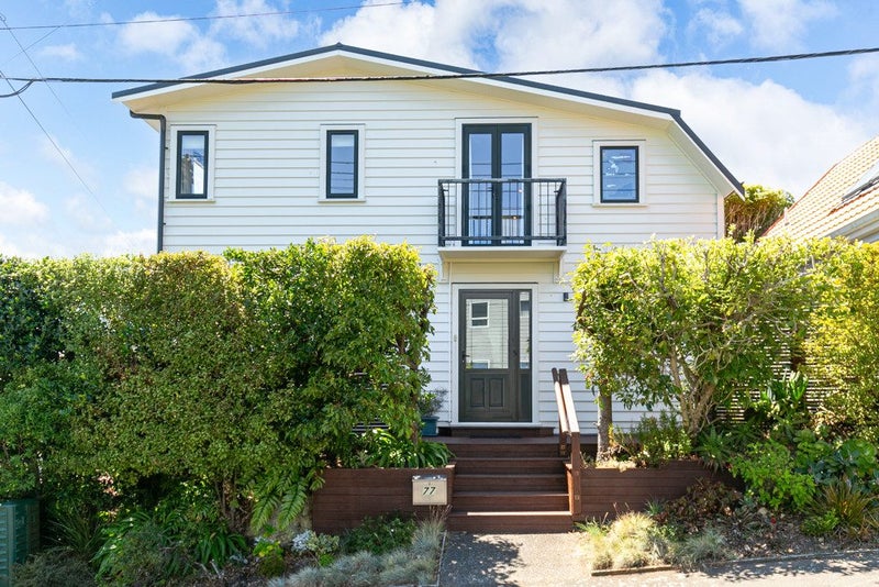 77 Creswick Terrace, Northland, Wellington - Carousel 1