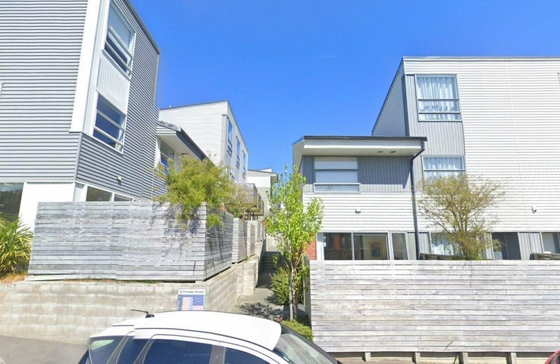 1/24 Princess Terrace, Newtown, Wellington - Carousel 16