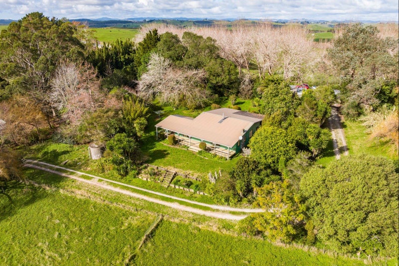 950 Oneriri Road, Kaiwaka - Carousel 2