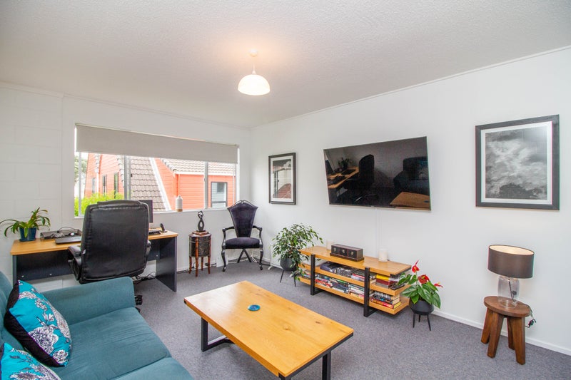 7/16 Tama ST, ALICETOWN, LOWER HUTT - Carousel 2
