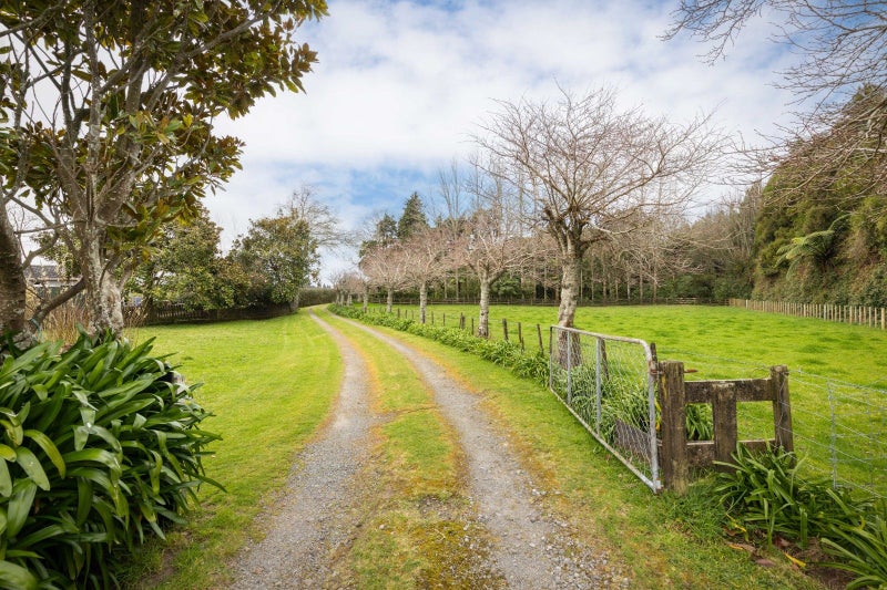 1 Kahikatea Street, Inglewood - Carousel 50