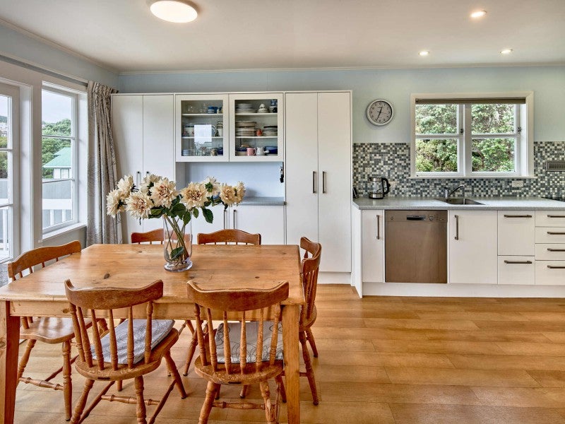 31 Rawhiti Road, Pukerua Bay, Porirua - Carousel 1