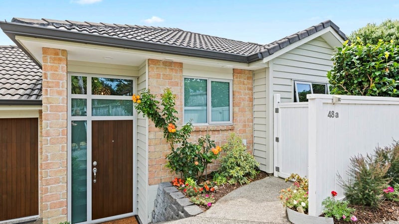 48A Carlisle Road, Browns Bay, Auckland - Carousel 1