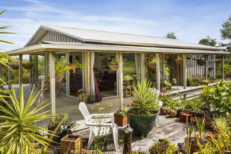 39 Lara Lane, Kaiwaka - Carousel 2