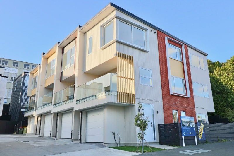 1/667 Great North Road, Grey Lynn, Auckland - Carousel 1