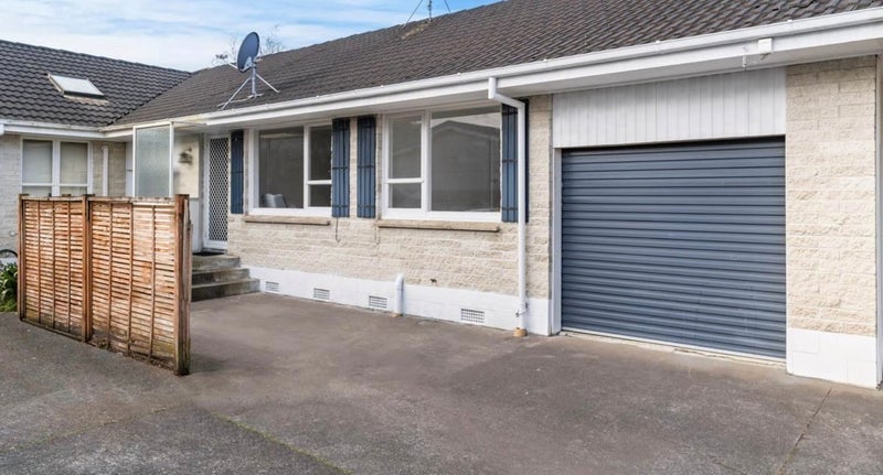 2/11 Browns Avenue, Pakuranga, Auckland - Carousel 2