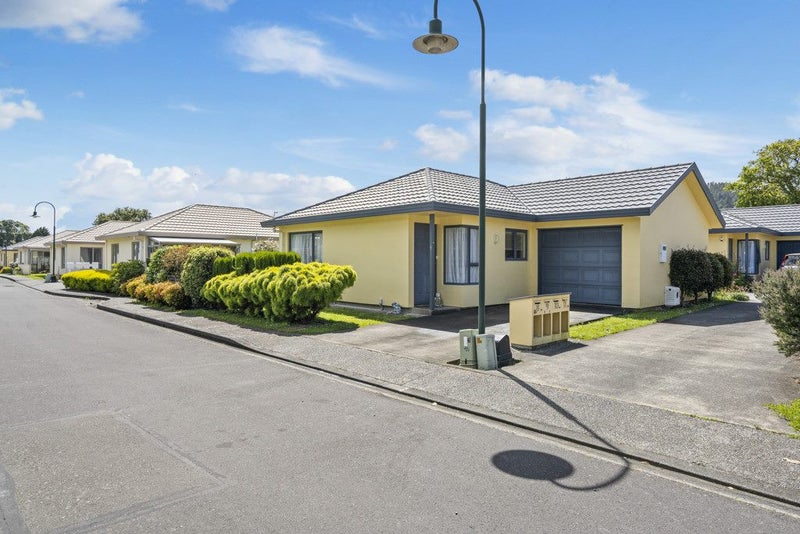 9/58A MOLESWORTH ST, TAITA, LOWER HUTT - Carousel 1