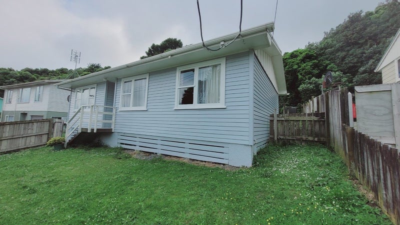 44 Cardiff Crescent, Cannons Creek, Porirua - Carousel 2