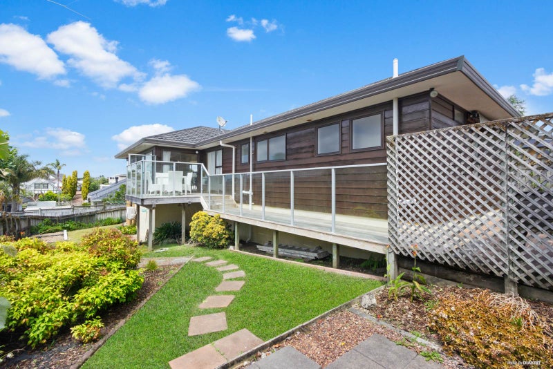 5 Soling Place, West Harbour, Auckland - Carousel 2