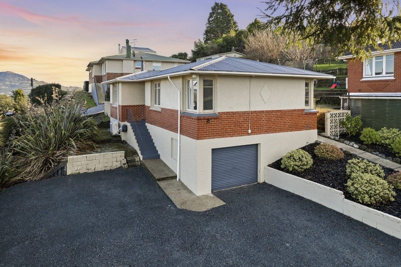 13 John Street, Abbotsford, Dunedin - Carousel 1