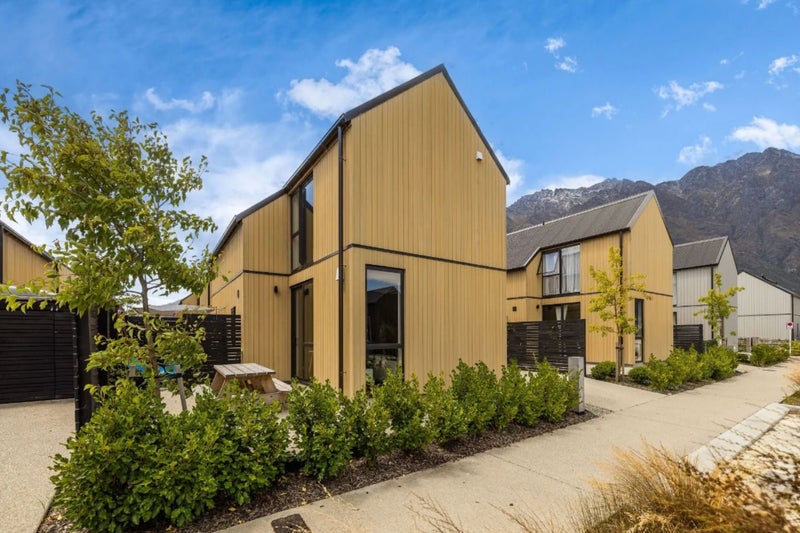 6 Casterway Crescent, Jacks Point, Queenstown - Carousel 2