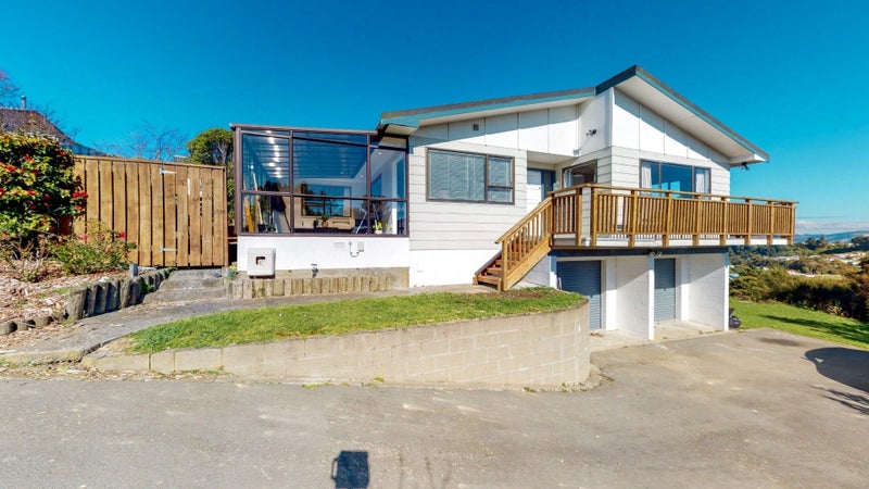 3 Gaff Place, Whitby, Porirua - Carousel 1