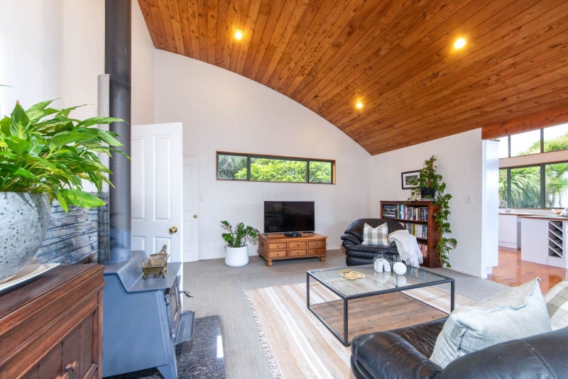 51 Tasman View Road, Henderson - Carousel 1